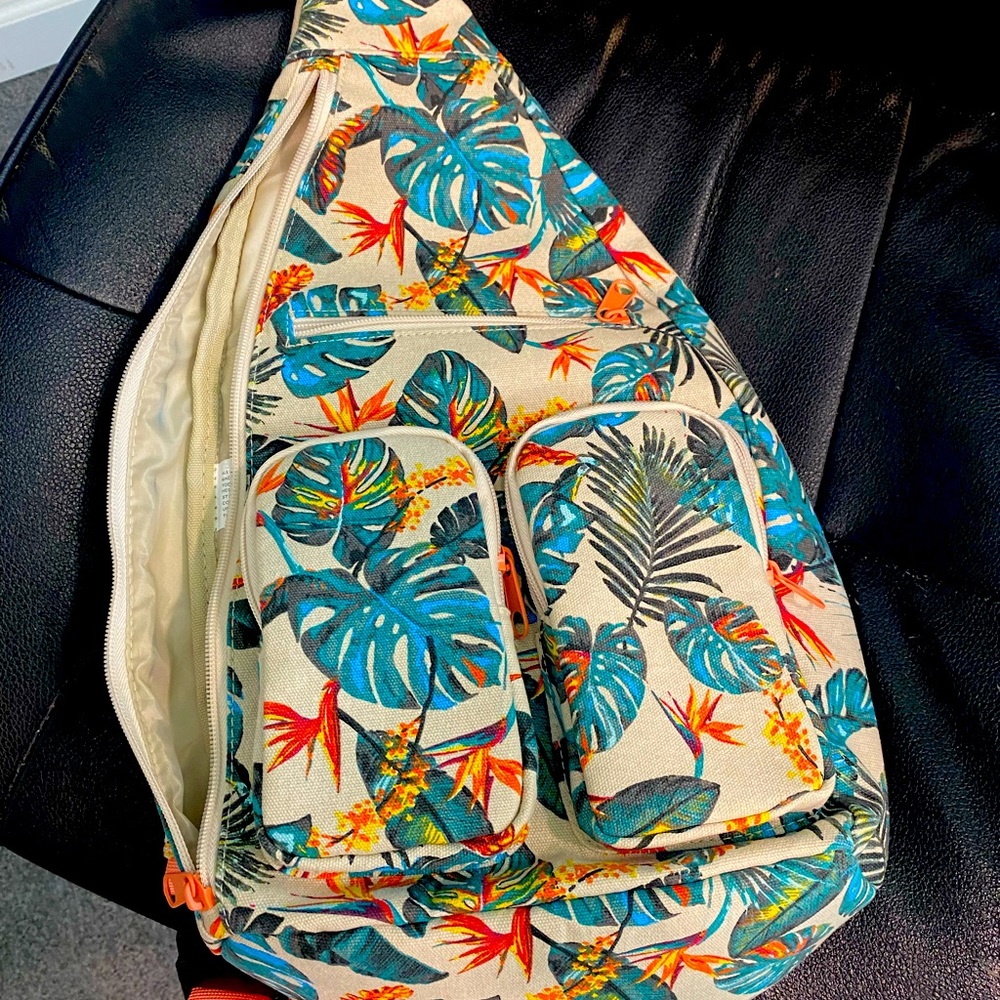 Flower cross body purse